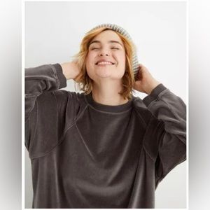 13 - Aerie Oversized Velour Crewneck Sweater - OLIVE GREEN